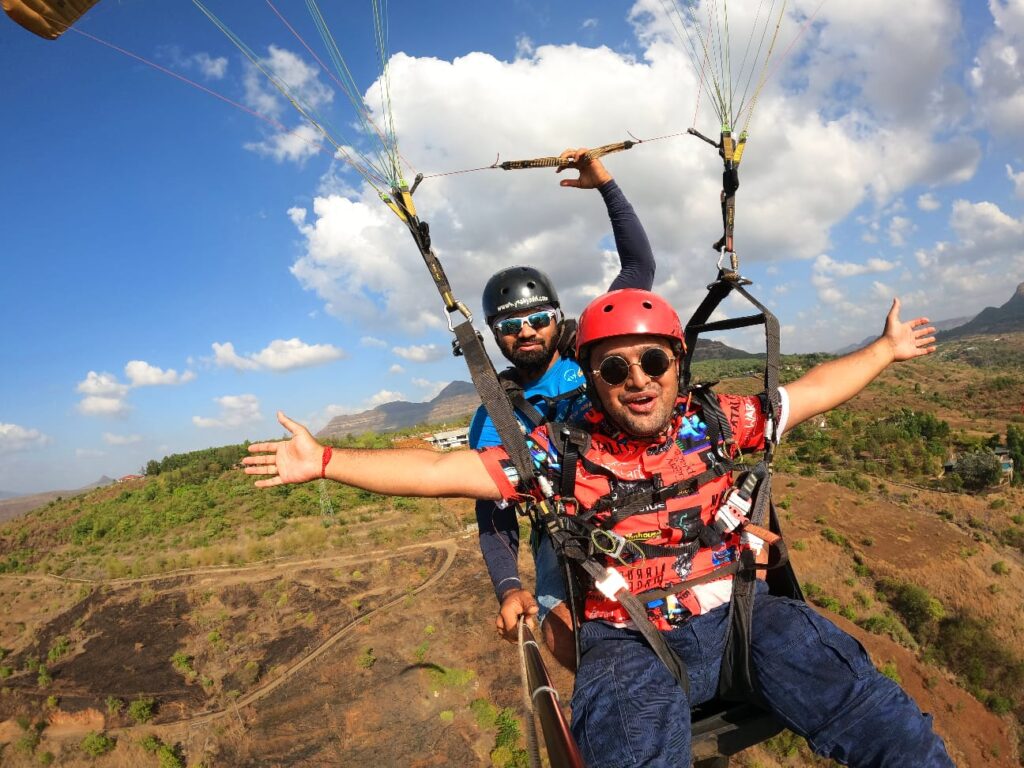 paragliding in kamshet