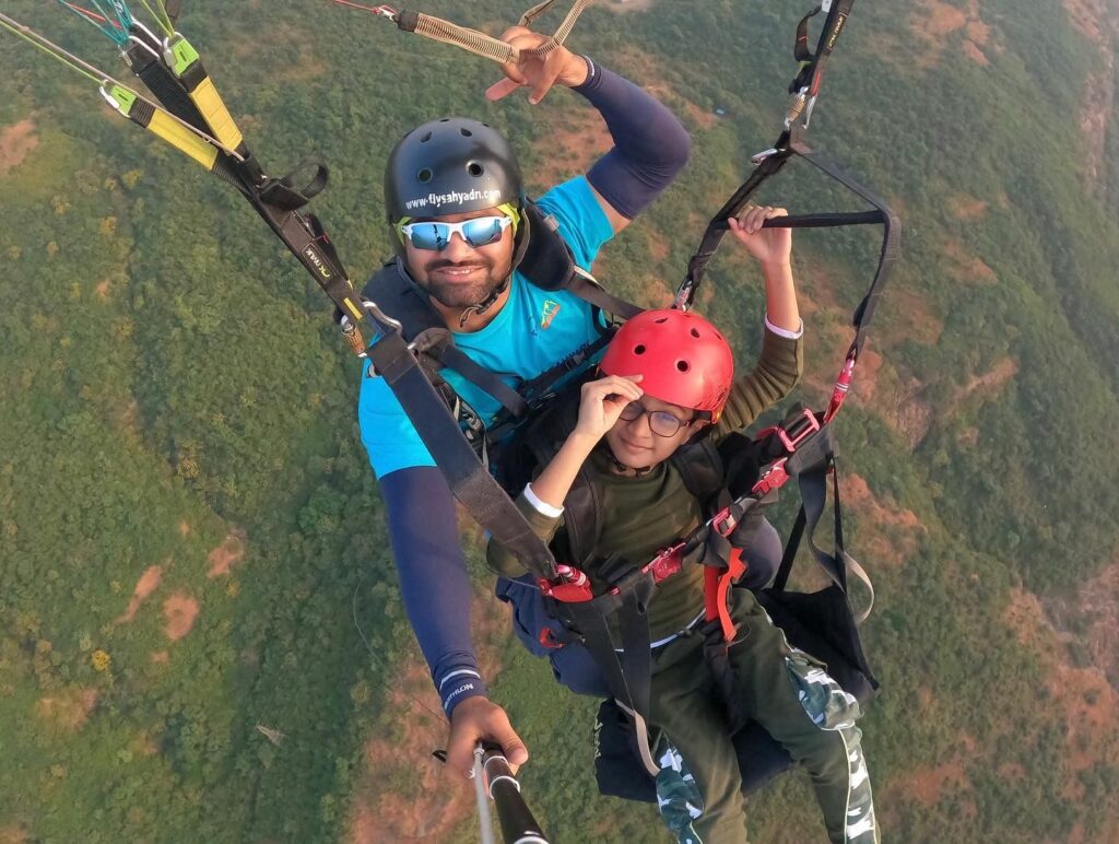 paragliding in kamshet